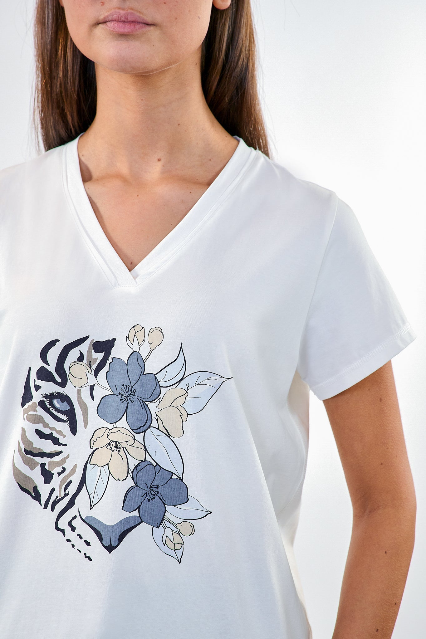 Ama T-shirt
