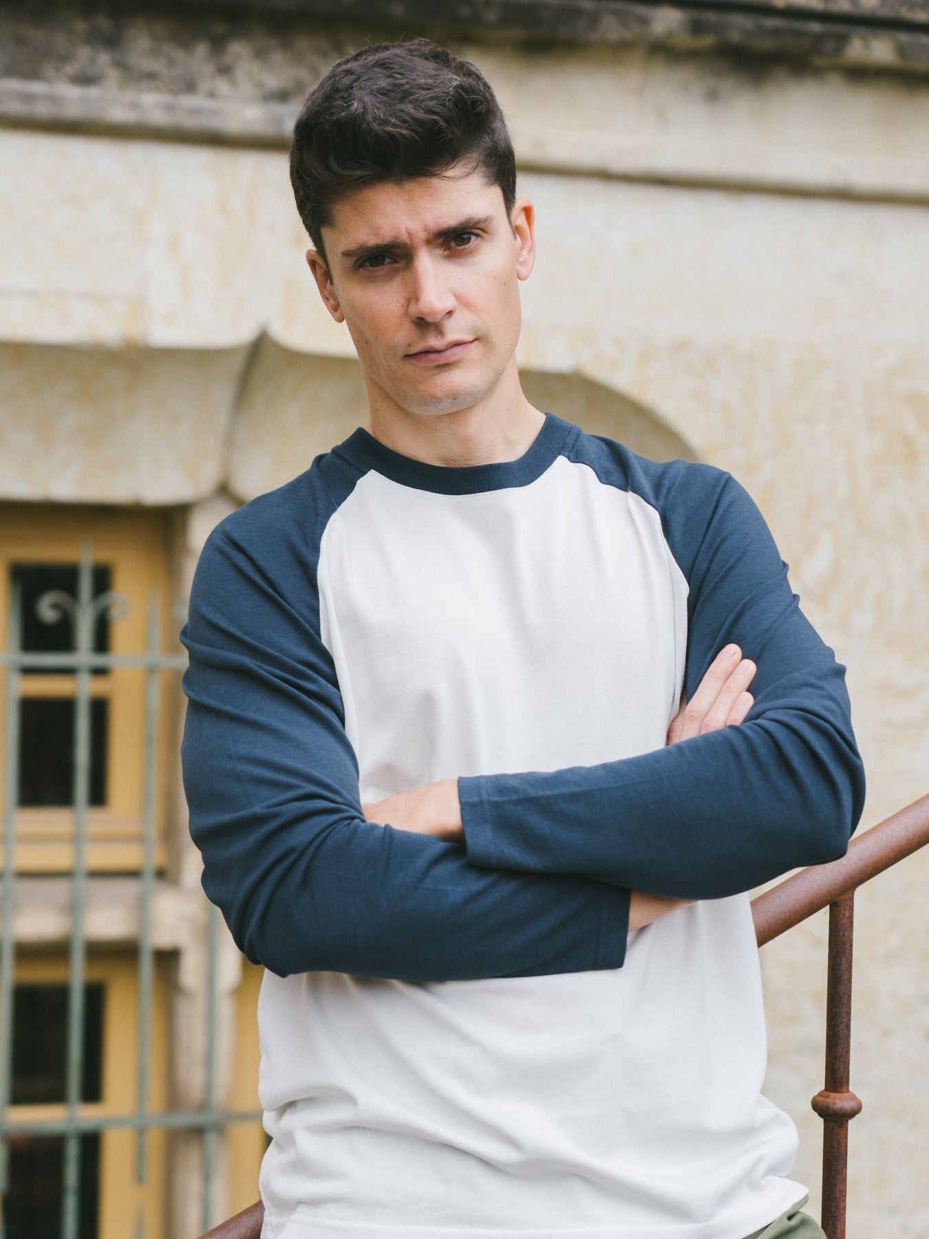 Pétrone T-shirt manches courtes coton bio tencel blanc crème homme#couleur_raglan-blanc-crème---bleu-marine