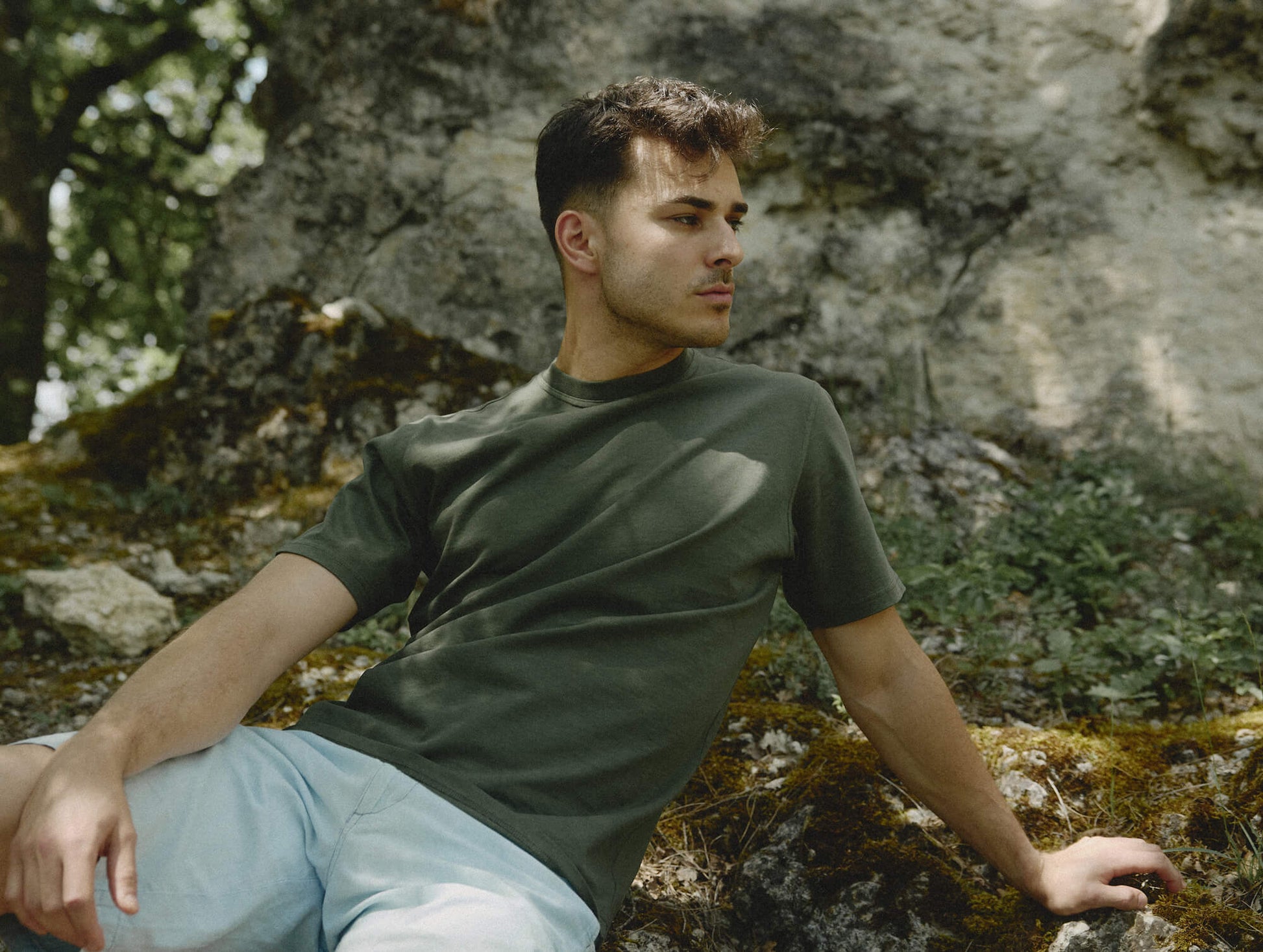 Pétrone T-shirt manches courtes coton bio tencel vert kaki homme#couleur_vert-kaki