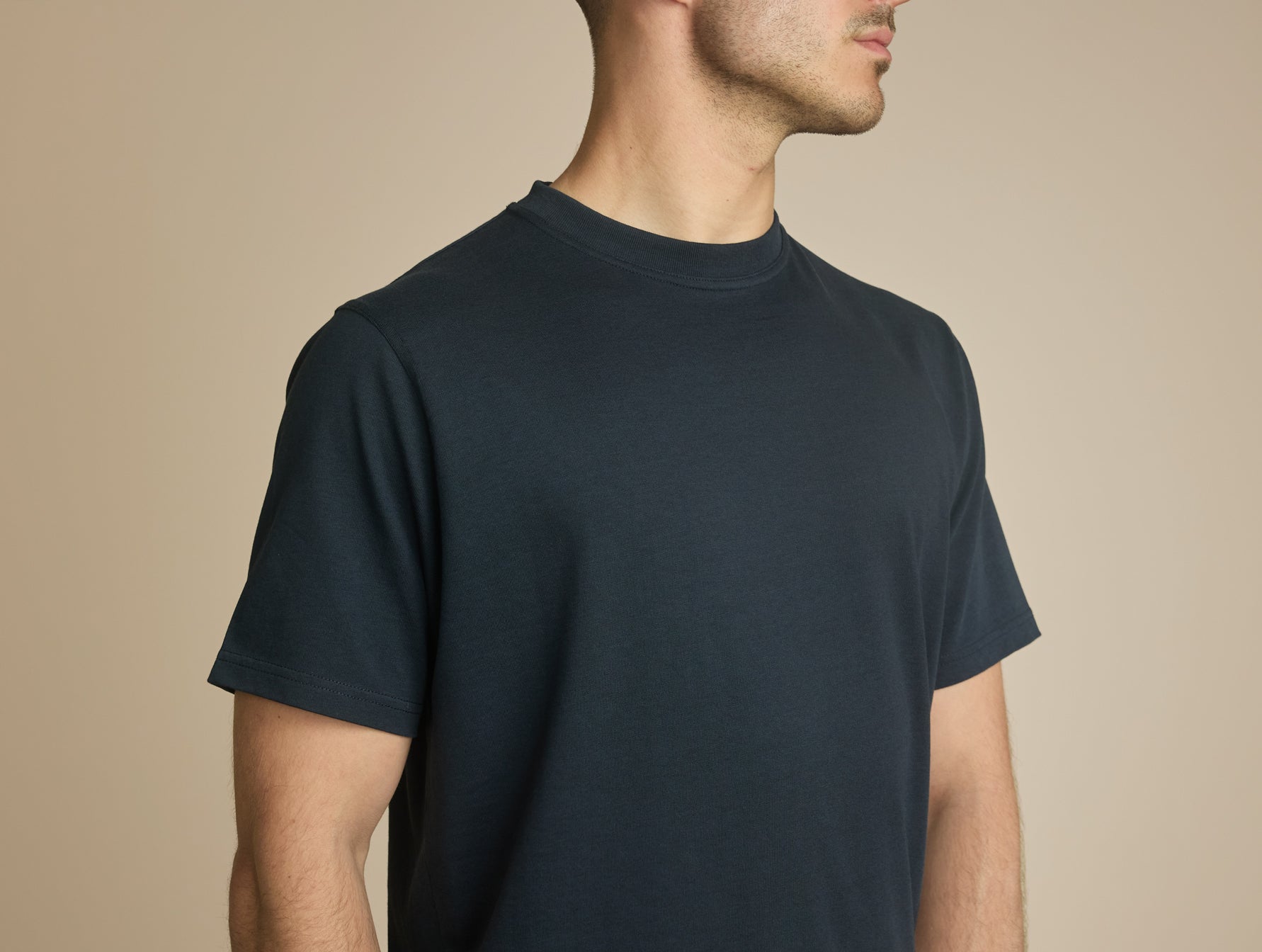 Pétrone T-shirt manches courtes coton bio tencel bleu marine homme#couleur_bleu-marine